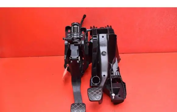 Skoda Octavia Mk3 (5E) Accelerator throttle pedal 5Q1721059GE
