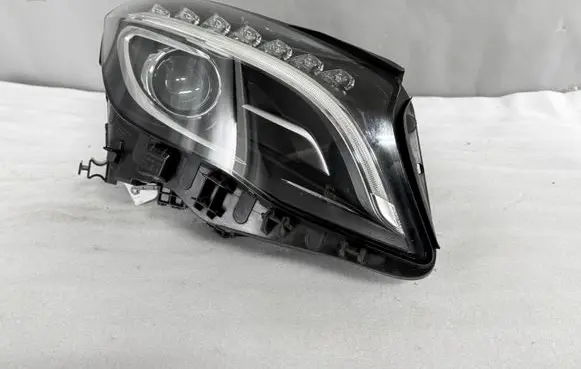 Mercedes-Benz GLA W156 X156 Headlight/headlamp A1569061800