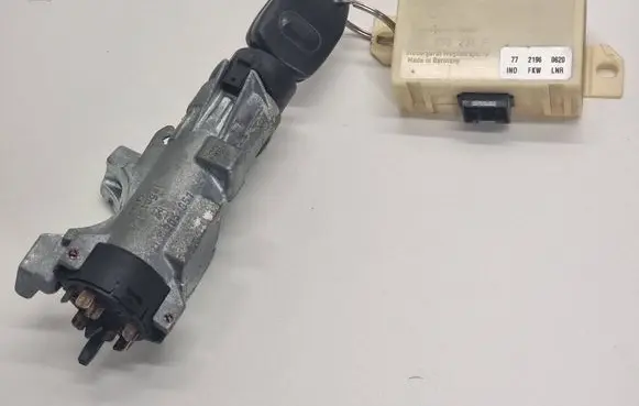 Audi A4 S4 B5 8D Ignition lock 4D0905851