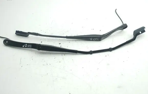 Tesla Model 3 Windshield/front glass wiper blade 
