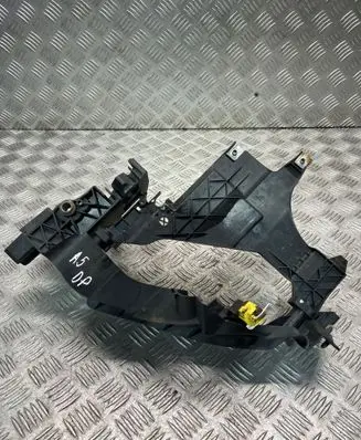 Audi A5 8T 8F Headlight/headlamp mounting bracket 8T0805608