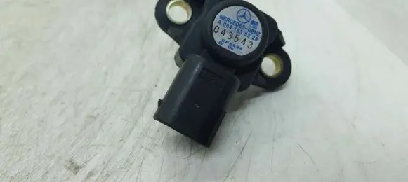 Mercedes-Benz C W203 Air pressure sensor A0041533328