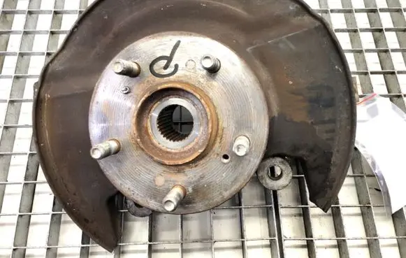 Honda CR-V Front wheel hub spindle knuckle