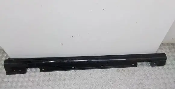 Mercedes-Benz A W176 Sill A1766980154