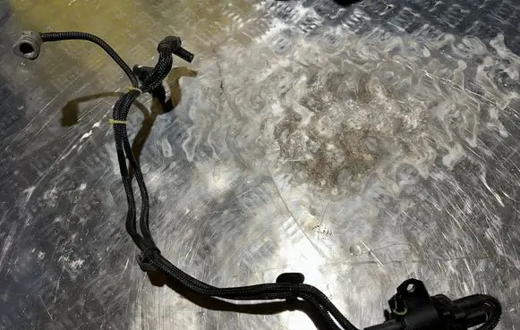Peugeot 308 Fuel main line pipe