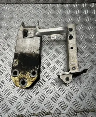 BMW 5 GT F07 Radiator mount bracket 718651309 7207151 7211161