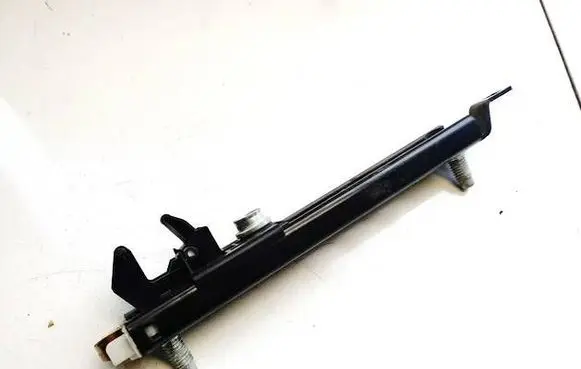 Opel Vectra B Seat belt adjustment rail 090504938