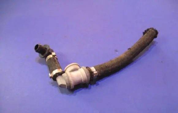 BMW 3 E36 Vacuum line/pipe/hose 912607