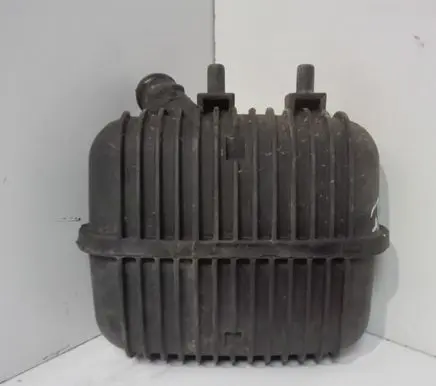Audi A4 S4 B7 8E 8H Vacuum air tank 8E0129955