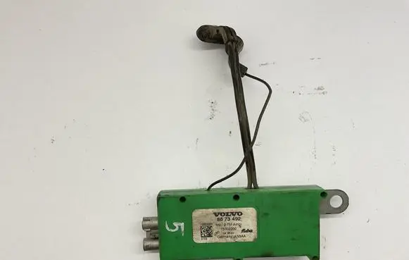 Volvo S40 Aerial antenna amplifier 8673492 13002000