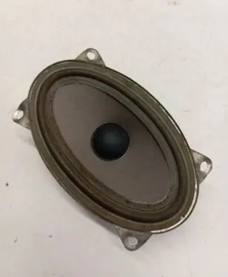 Iveco Daily 35.8 - 9 Front door speaker 504098813