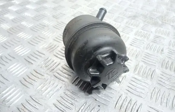 Opel Omega B1 Power steering fluid tank/reservoir