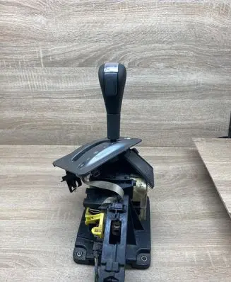 Opel Signum Gear shifter/selector 13130909