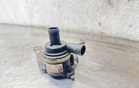 Opel Insignia A Electric auxiliary coolant/water pump 22840056 110905005933 12402104600