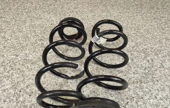 Mini One - Cooper F56 F55 Rear coil spring 6864183