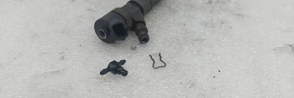 BMW 5 E39 Fuel injector 0445110048 7785985 939