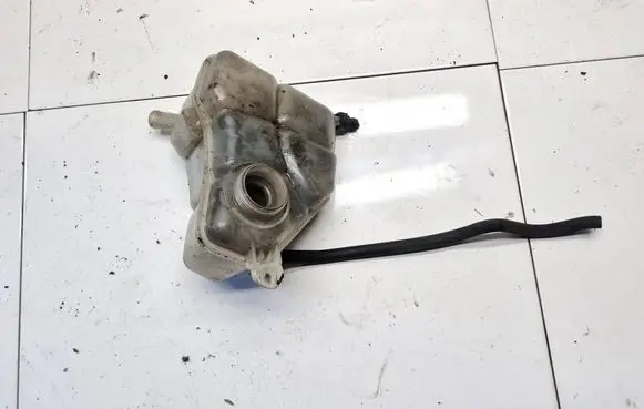 Ford Fusion Coolant expansion tank/reservoir 3S618K218AB 3S61-8K218-AB