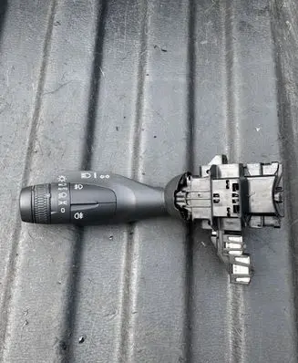Volvo V60 Indicator stalk 31674102