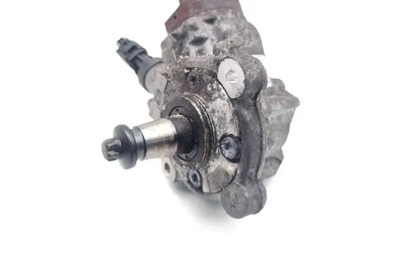 BMW 3 E90 E91 Fuel injection high pressure pump 7797874 0445010506
