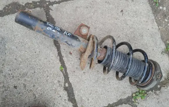 Skoda Octavia Mk2 (1Z) Front shock absorber/damper 1K0413031BF