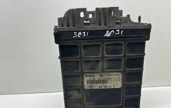 Volkswagen PASSAT B4 Engine control unit/module 028906021B