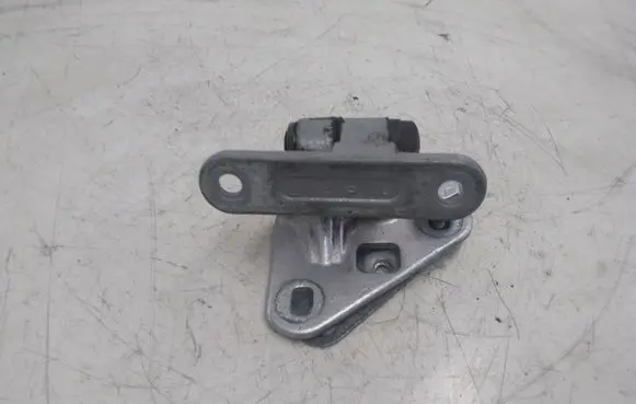 Mercedes-Benz E W211 Front door lower hinge 