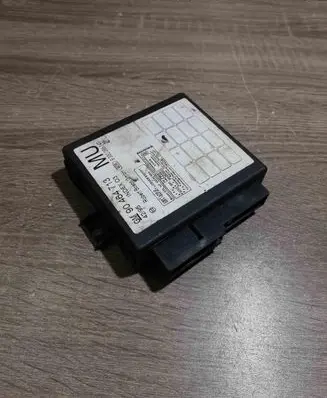 Opel Omega B1 Comfort/convenience module 90464713