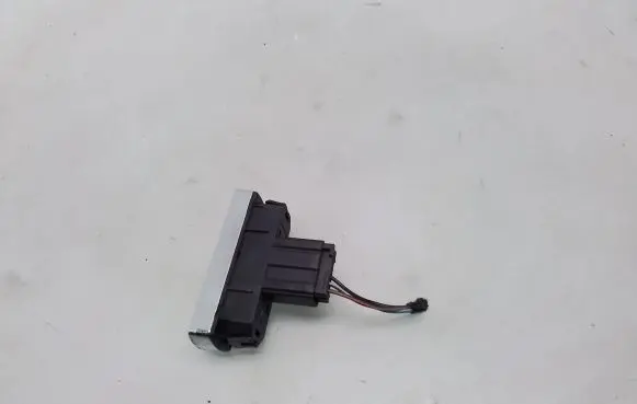 Ford Mondeo Mk III Hazard light switch 13A350AB