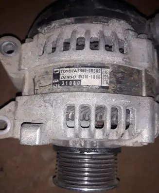 Toyota Avensis T270 Generator/alternator 270600R080