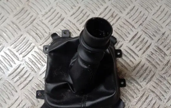 KIA Ceed Gear lever shifter trim leather/knob
