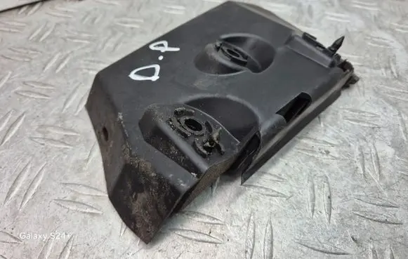 Seat Altea XL Front bumper mounting bracket 5P0807184A
