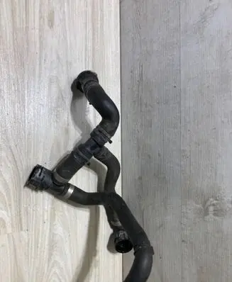 Audi A5 Engine coolant pipe/hose 8W0122293B
