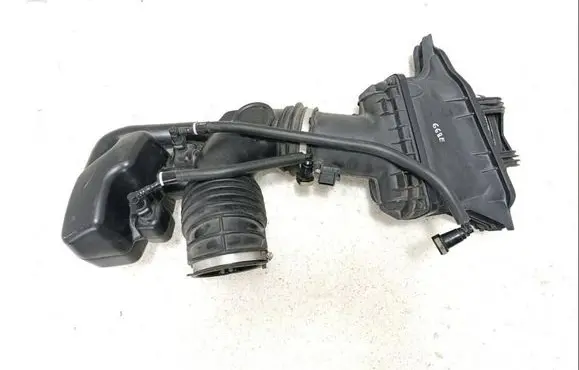 Chevrolet Corvette C7 Air intake hose/pipe 23115713