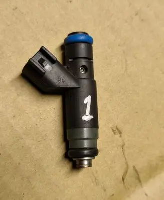 Chrysler PT Cruiser Fuel injector 04891573AB