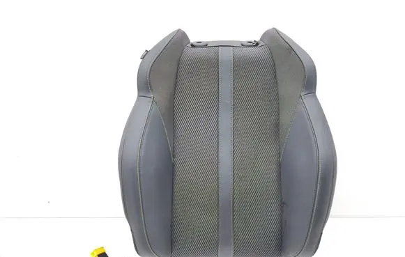 Peugeot 2008 II Front driver seat
