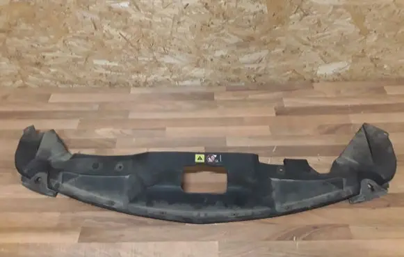Chrysler Pacifica Radiator trim 04857713AA 04857631AA