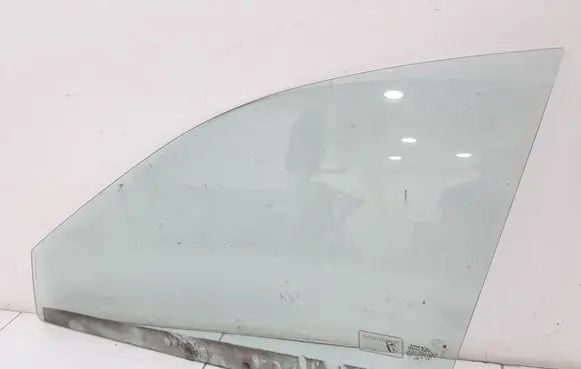Volvo S40, V40 Front door window glass four-door