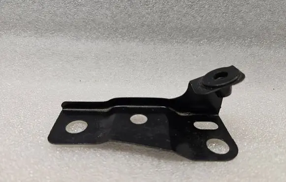 Audi A7 S7 4G Fender mounting bracket 4G8809321