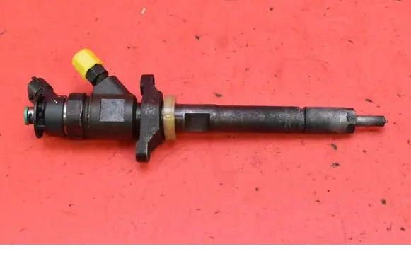Peugeot 308 Fuel injector 0445110297