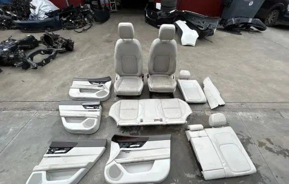 Seat set