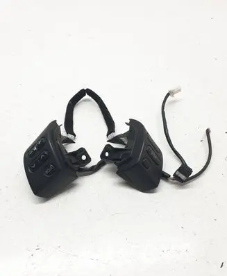Toyota Corolla Verso AR10 Steering wheel buttons/switches 