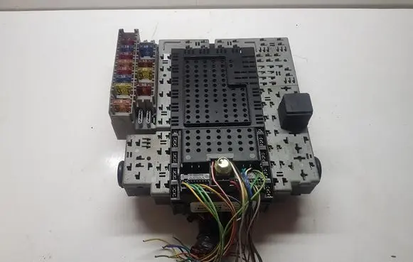 Volvo XC90 Fuse box set 08696040 A315