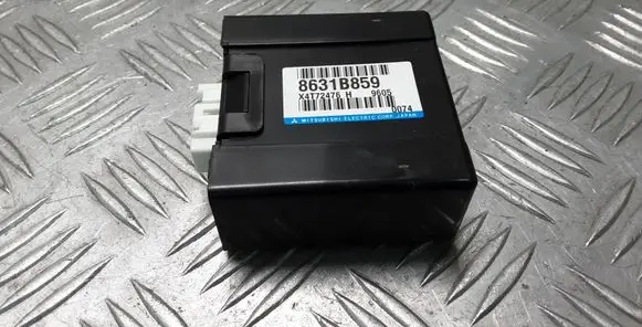 Mitsubishi Outlander Transfer box differential control unit 8631B859 X4T72476H