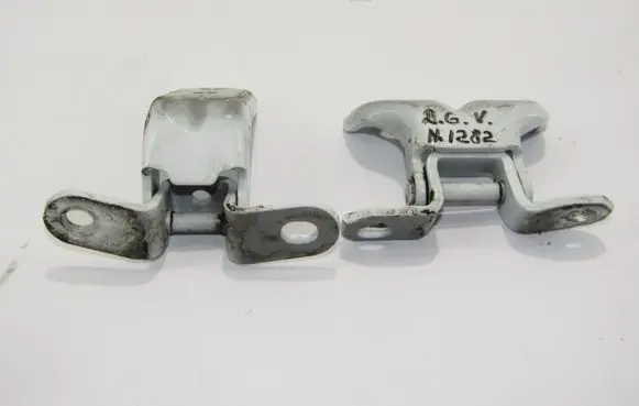 Rear door hinge set