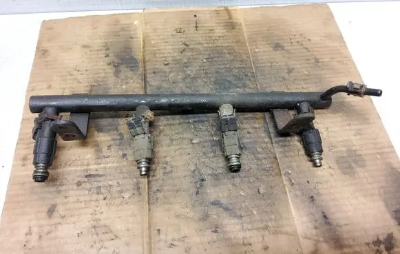 Chrysler Neon II Fuel injectors set 