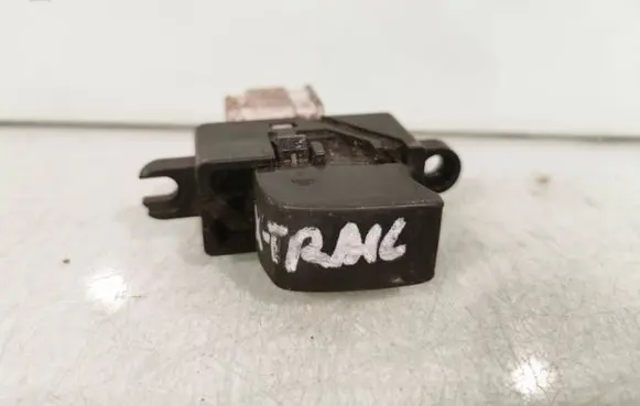Nissan X-Trail T30 Electric window control switch