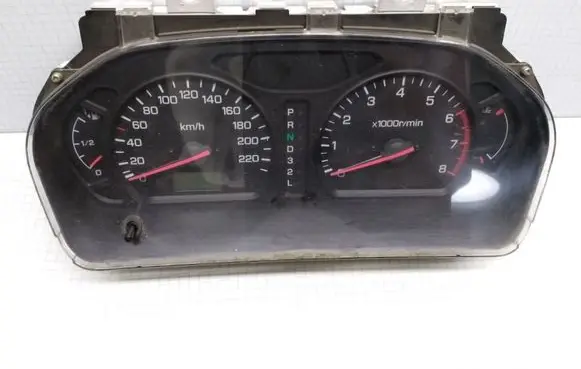Mitsubishi Space Wagon Speedometer (instrument cluster) MR390605 178270
