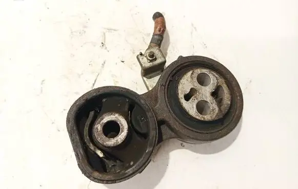 Engine mount bracket