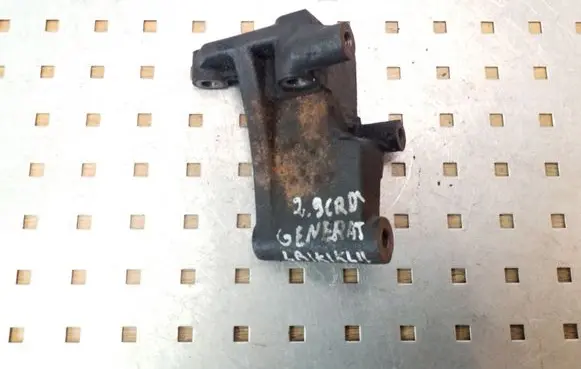 Hyundai Terracan Generator/alternator bracket 
