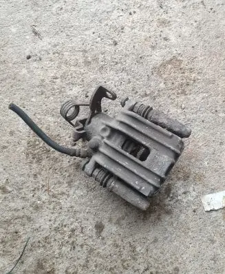 Audi A4 S4 B6 8E 8H Rear brake cylinder 